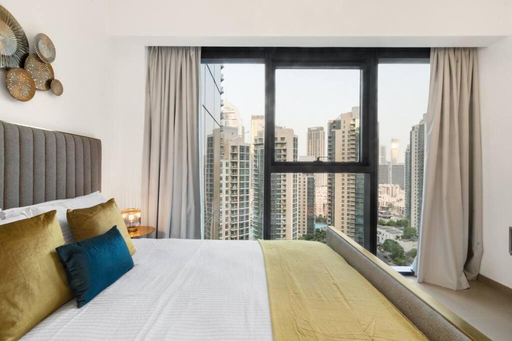 First Class 2br In The Heart Of Downtown