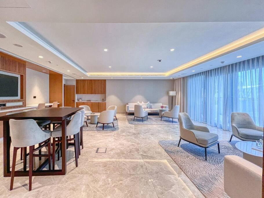 First Class 2br In The Heart Of Downtown شقة دبي