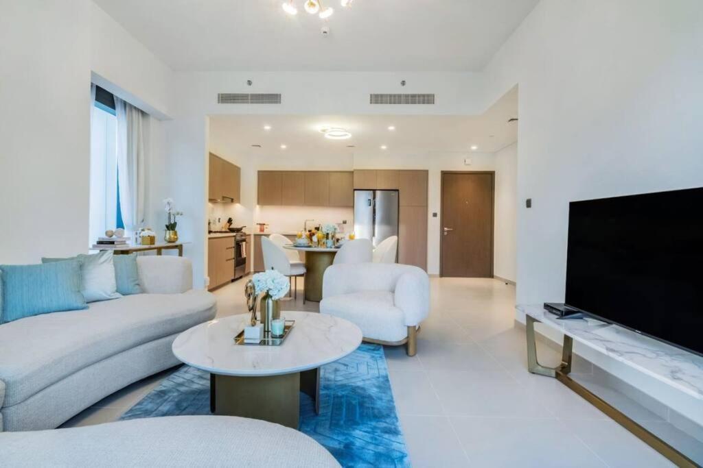 First Class 2br In The Heart Of Downtown شقة دبي