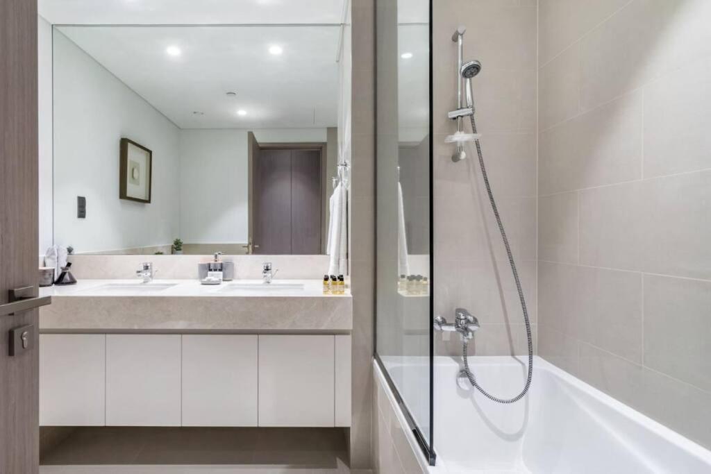 First Class 2br In The Heart Of Downtown * دبي